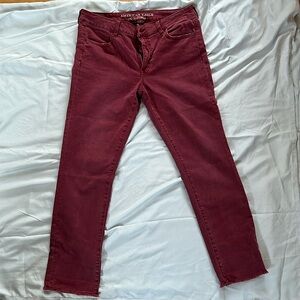 AMERICAN EAGLE Jegging Crop Super Super Stretch Maroon Denim Jeans